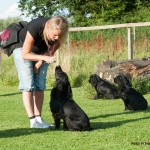 Lina samtalar lite med C S Biscuit (Skott)